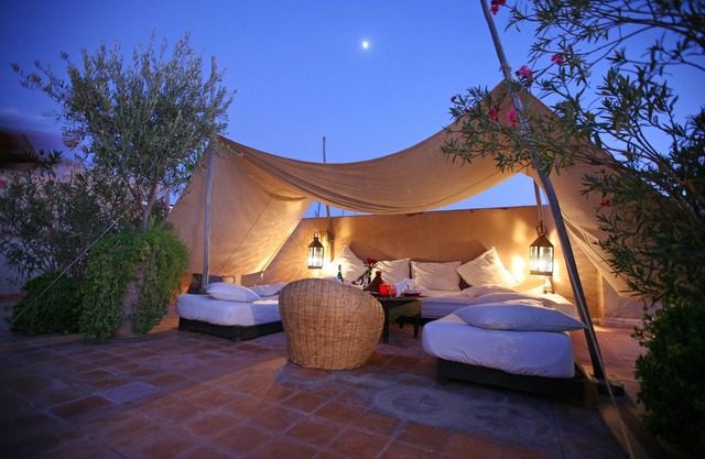 Riad O2.