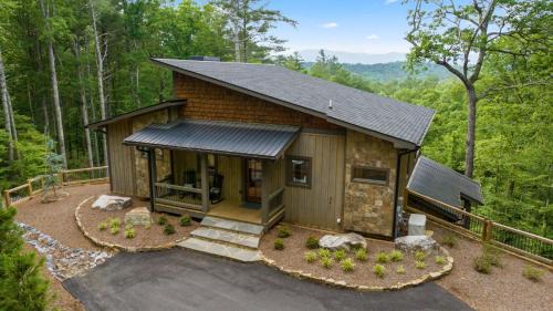 Rich Mountain Chateau - Luxury Elegant Escape