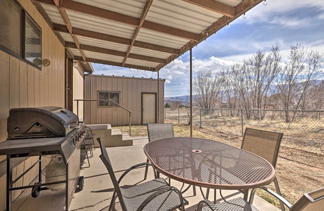 Richfield Home w/Views ~ 13 Miles to Nat'l Park