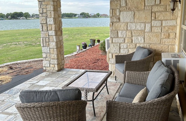 Richland Chambers Reservoir Lakefront Condo on First Floor with Outdoor Pool!