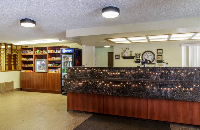 Richland Inn & Suites