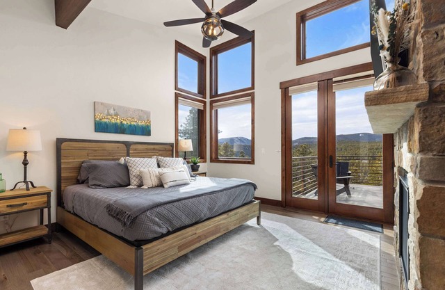 Ridge View Retreat - Panoramic Views and Hot Tub