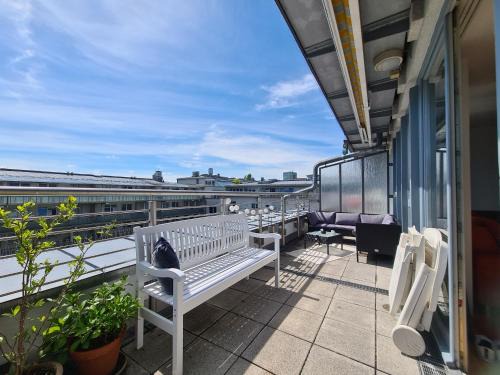 Ridler Oktoberfest, parking & rooftop terraces 2 room