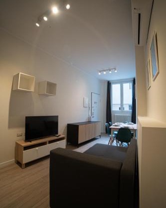 Rifugio milanese con parcheggio privato, ambiente tranquillo e convenienza