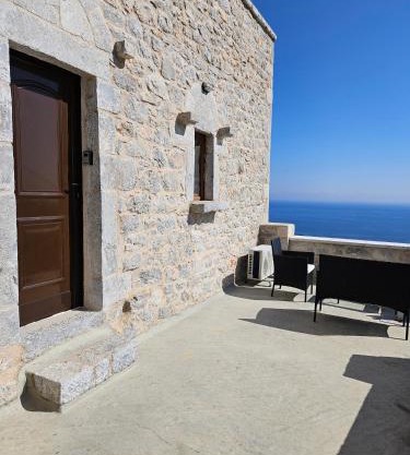 Rigas stone tower east Mani 2
