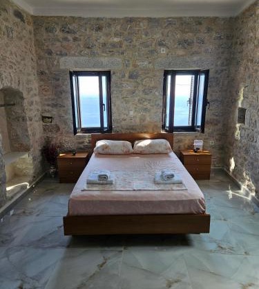 Rigas stone tower east Mani 1
