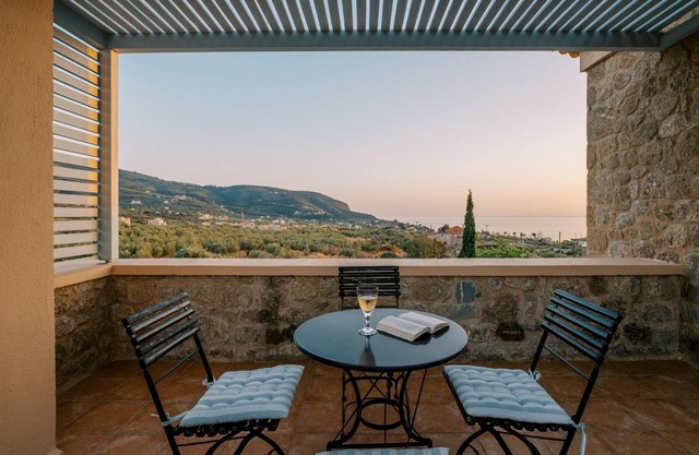 Riglia Villas - Villa Stone.