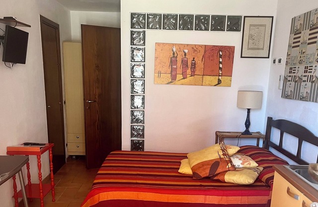 Rio Marina studio apartment in a characteristic residence 10 meters from the sea