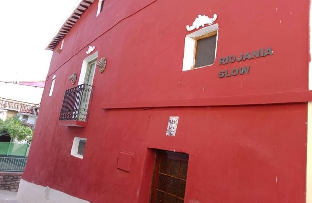 Riojania Slow - Double Room with Shared Bathroom