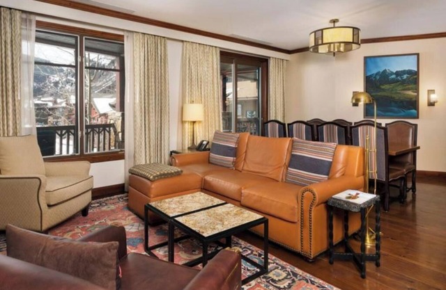 Ritz-Carlton Aspen Highlands 2BR luxury residence - pool, concierge, spa & gym!
