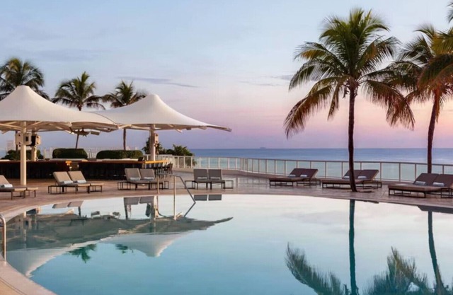 Ritz-Carlton Luxury 2BR - Beachfront Resort Access