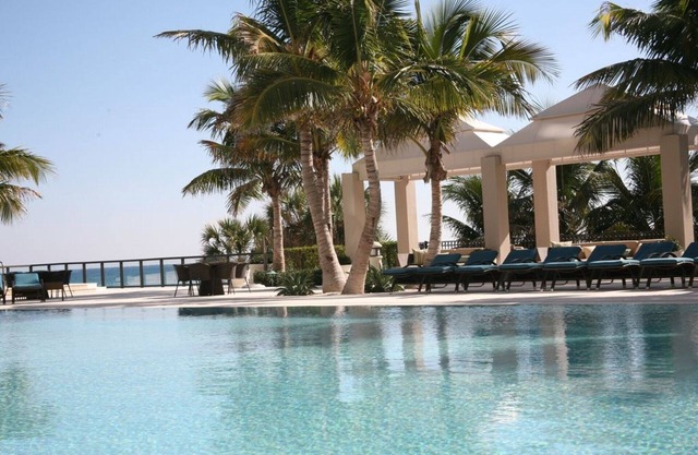 RITZ CARLTON RESIDENCES SINGER ISLAND DESIGNER DECORATED 2 BED, 2.5 BATH
