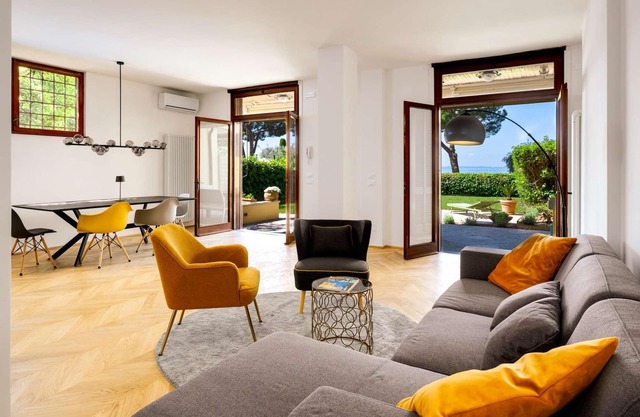 🌟Rivalago Nova🌟 | Lakefront apartment with private garden, pet friendly