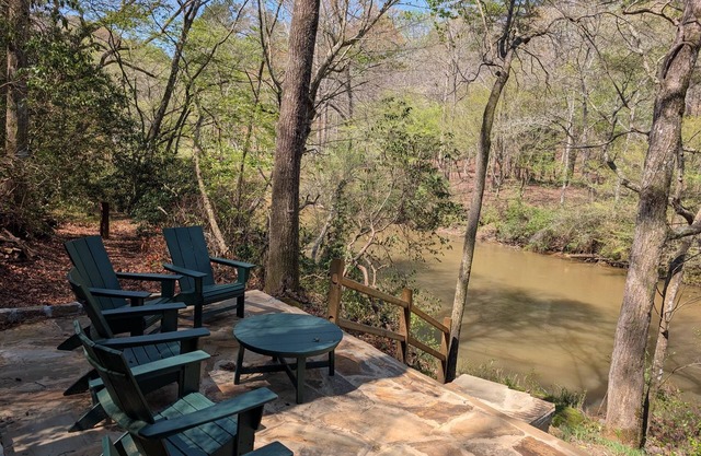River Bend Lodge- Soque Riverfront Log Cabin | Hot Tub | Pool Table | Movie Room