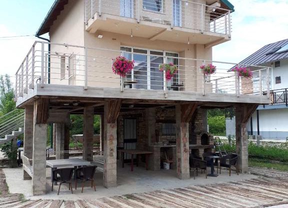 River Casa