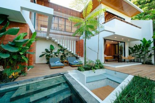 River Edge - Serene Villa in Pantai Nyanyi 7 mins to Beach