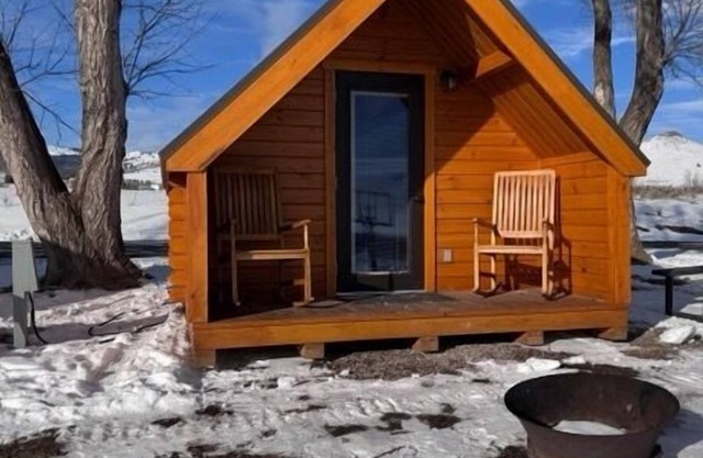 River Glamping Cabin (River Access)