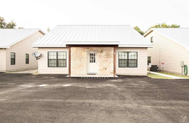 River Grove Rentals House #8