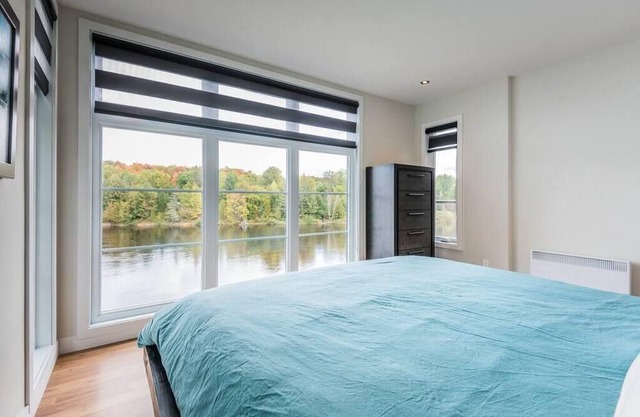 River'N Beach - chalet moderne sur rivière + spa!