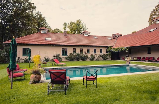 River Road Farm: A Morgan Horse Barn Turned Luxe Escape