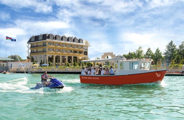 River Side Hotel
