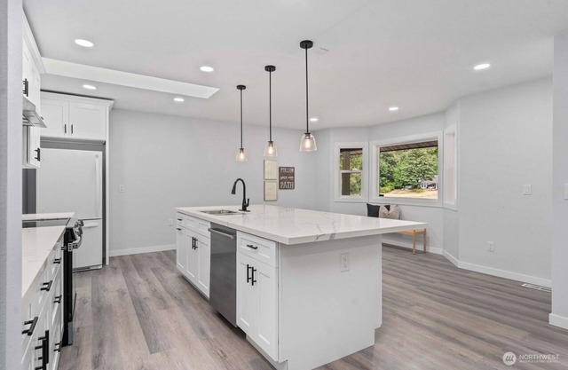 River Side Spacious 4-bedroom house in peaceful Auburn