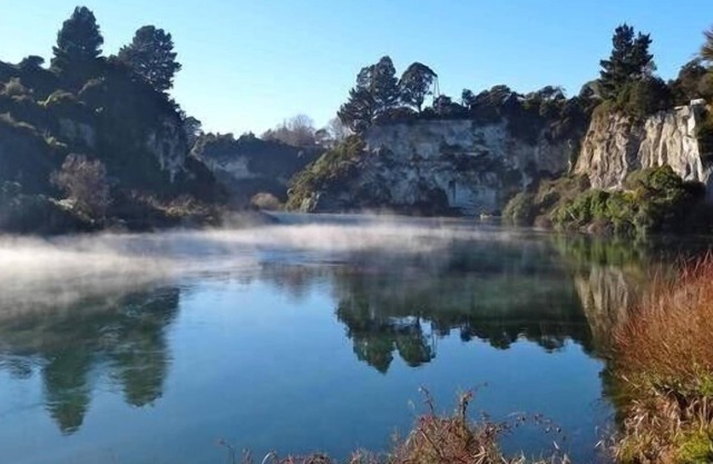 Riverbank Retreat - Taupo Holiday Home