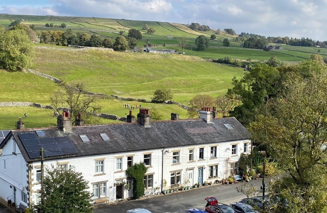 RIVERDALE HOUSE, character holiday cottage in Grassington