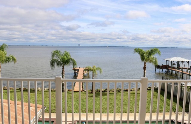 Riverfront Balcony Rocket Views!
