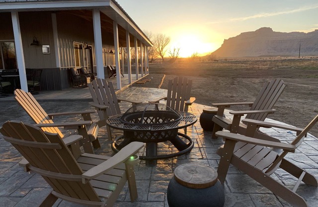 Riverfront Barndominium close to Utah National Parks