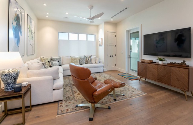 Riverfront condo with patio, central AC, & washer/dryer - snowbird friendly