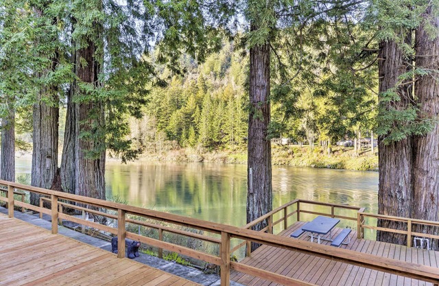 Riverfront Crescent City Home, 8 Mi to Beach!