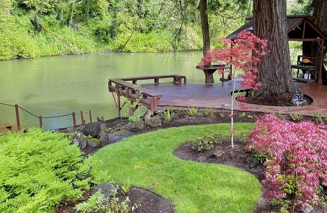 Riverfront Garden House with private river access