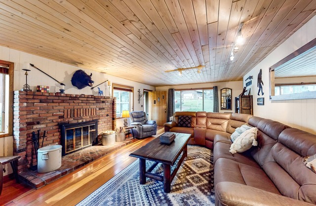 Riverfront Home w/Fantastic Updates, River View Deck, Fireplaces & WiFi