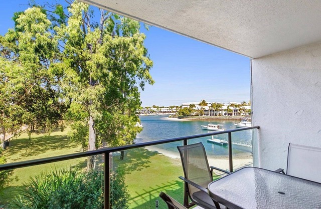 Riverfront with Water Views, Unit 18 - 1 Quamby Pl