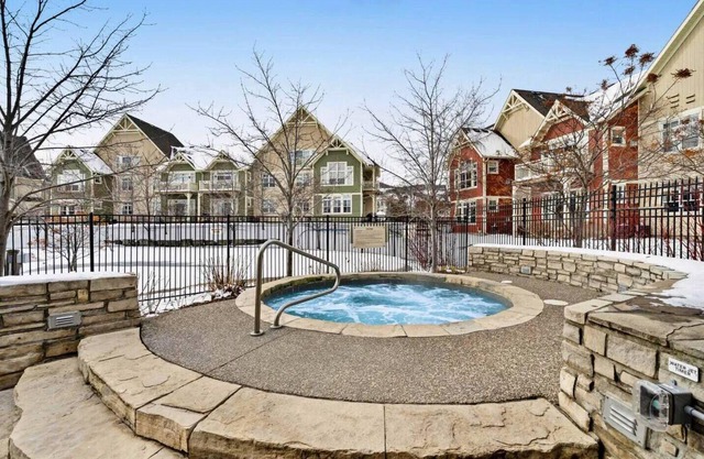 Rivergrass Hot Tub, Pool, Clean, Lovely, Great Location