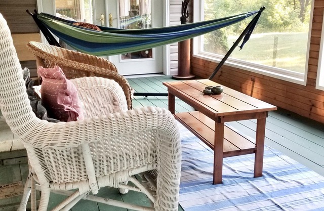 Riverhouse cottage with falls, river swimming and hiking trails