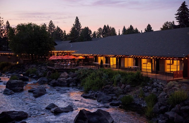 Riverhouse Lodge