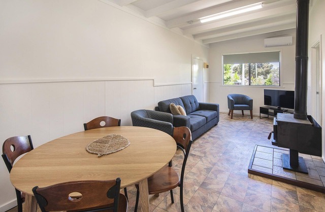 Riverscape Cottage No.1 - Riverscape Cottage No.1 A Family Gem