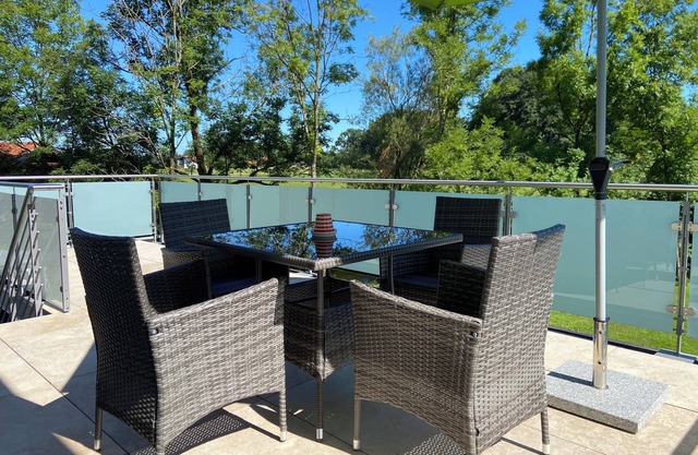 Riverside apartment (overseas)