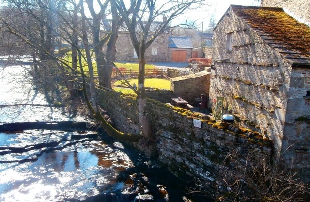 Riverside B & B