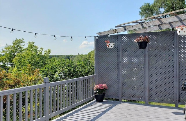 Riverside Home, Bedrooms Riverside W/Fast Wifi, Bbq & Firepit! King Bed Suite!