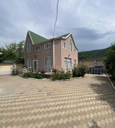 Riverside House Quba