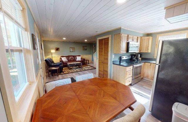 Riverside Lodge *East Outlet* (Close to Moosehead)