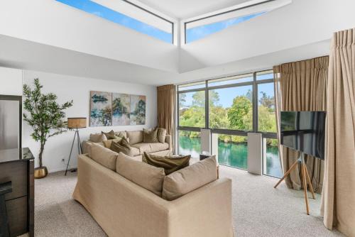 Riverside Oasis - Taupo