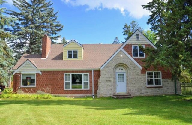 Riverside Point Resort House | 4 Bed, 2 Bath