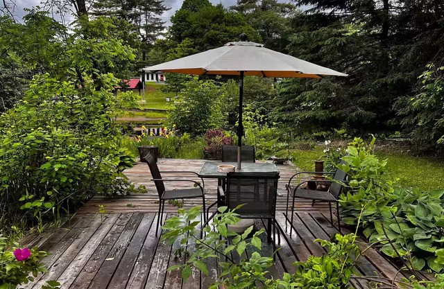 Riverside suite on York River in town free parking nn