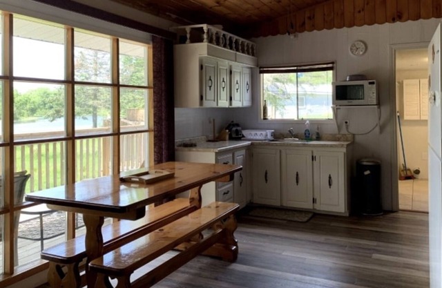 Riverside Waterfront Cottage