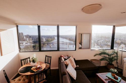 RiverView CBD Apartment Level 22