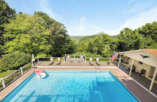 Riverview Retreat - Pool, Hot Tub, and Mtn Views!